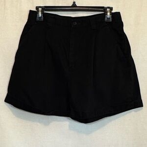 G-40 Jones New York Black Pleated Cuffed Summer Shorts Size 6